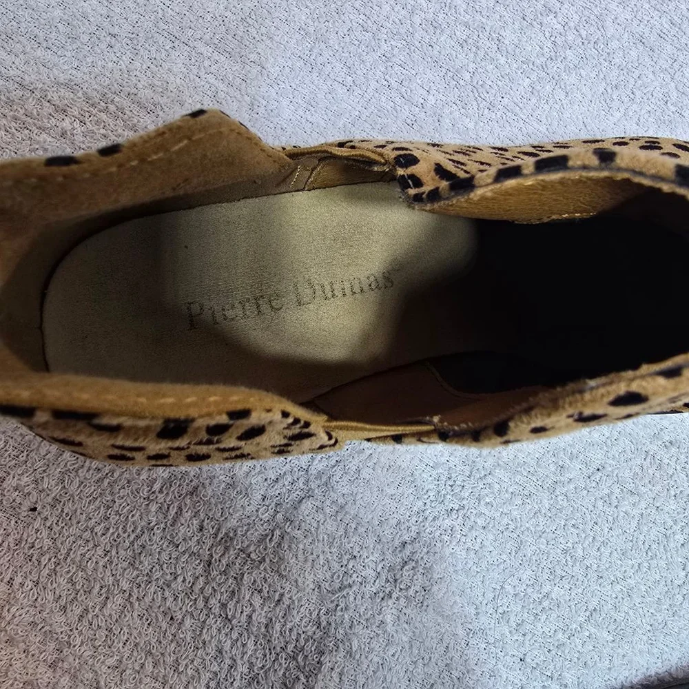 Women's Pierre Dumas Tan Black Leopard Print Ankle Boots Size 6 - Picture 8 of 8